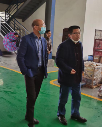 中石化易捷澳托猫领导一行莅临J9国际集团科技参观考察